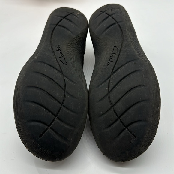 Clarks Black Leather Slip On Loafer Size 8.5 BLO6138F - Picture 5 of 6